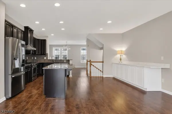 4 Jake Dr, Tinton Falls Boro, NJ 07712