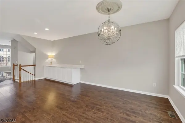 4 Jake Dr, Tinton Falls Boro, NJ 07712