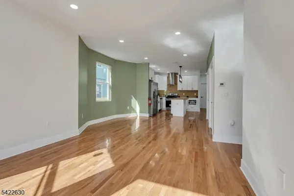 249 Hillside Ave, Leonia Boro, NJ 07605