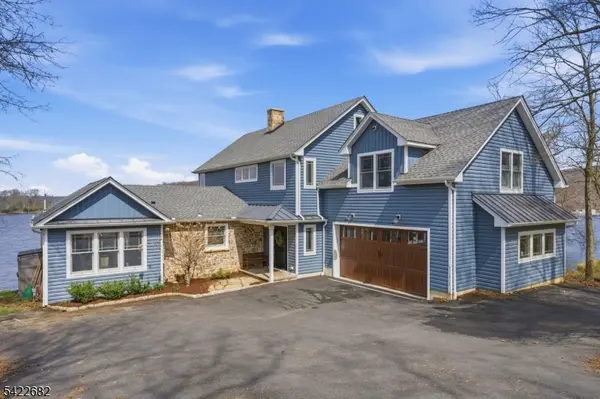 23 Edgemere Ave, Mount Arlington Boro, NJ 07856