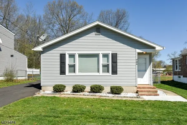 72A Pine Street, Bridgewater Twp., NJ 08807