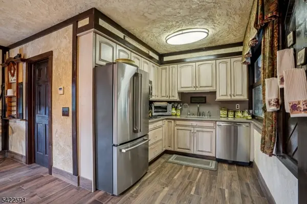 1453 Tooz Pl, South Plainfield Boro, NJ 07080