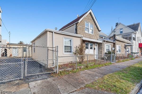 503 12Th Ave #505, Paterson City, NJ 07514