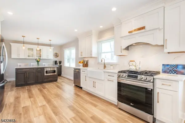 15 Green Meadows Rd, Fairfield Twp., NJ 07004