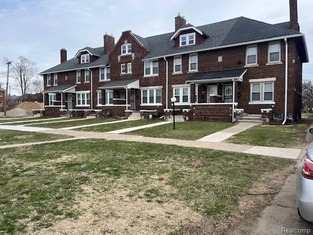 2911 GLENDALE ST, Detroit, MI 48238