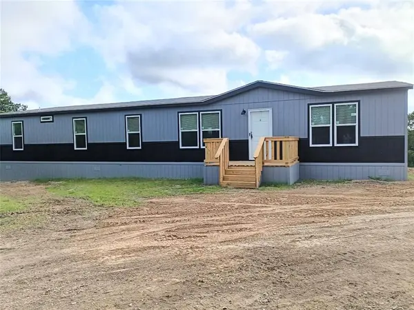 700 Woodhaven Drive, Springtown, TX 76082