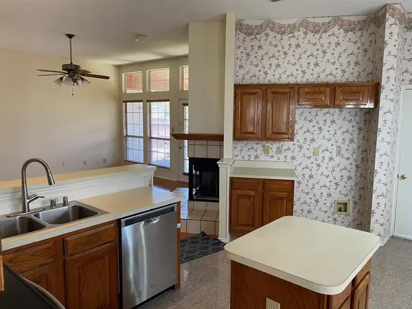 1520 Mission Ridge Trail, Carrollton, TX 75007