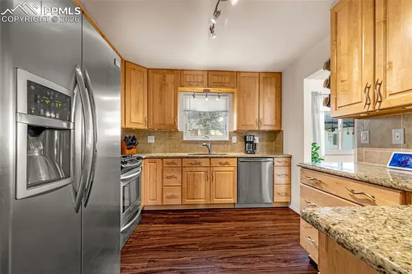 5450 Flintridge DR, Colorado Springs, CO 80918