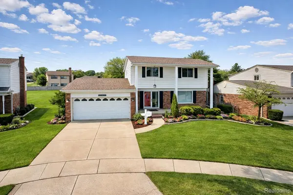 29251 Bon Mar DR, Warren, MI 48088