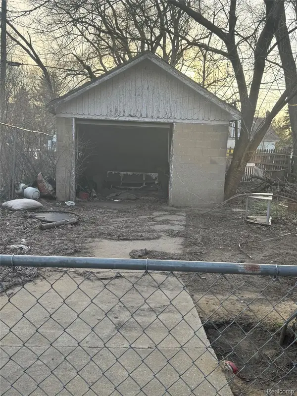 19261 Mitchell ST, Detroit, MI 48234