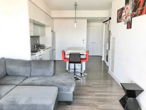 110 Charles ST E #3201, Toronto C08, ON M4Y 1T5