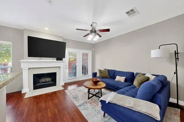 2344 Southcourt Circle, Irving, TX 75038