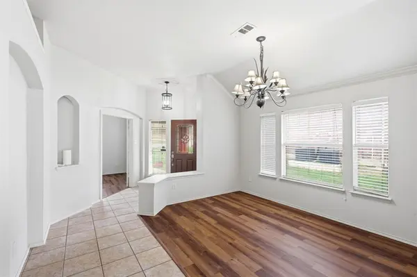 5504 Thornberry Drive, Fort Worth, TX 76137