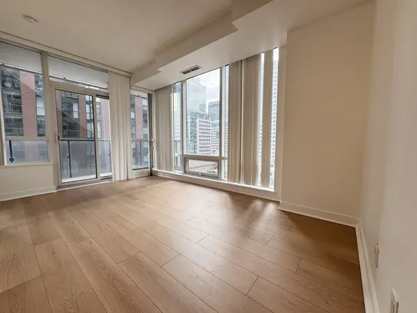 295 Adelaide ST W #1106, Toronto C01, ON M5V 0L4