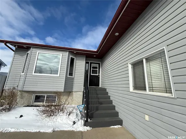 327 Petterson DRIVE, Estevan, SK S4A 0Y1