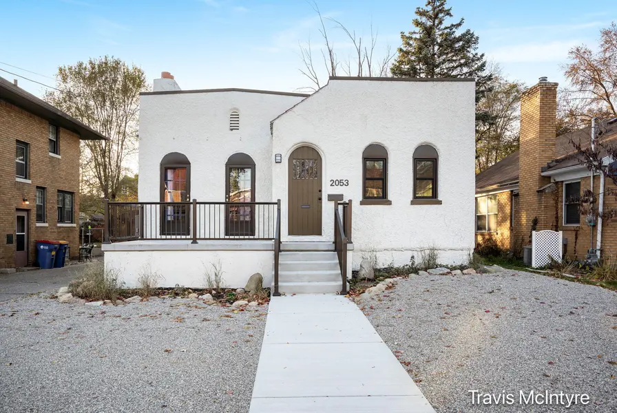 2053 Paris AVE SE, City Of Grand Rapids, MI 49507