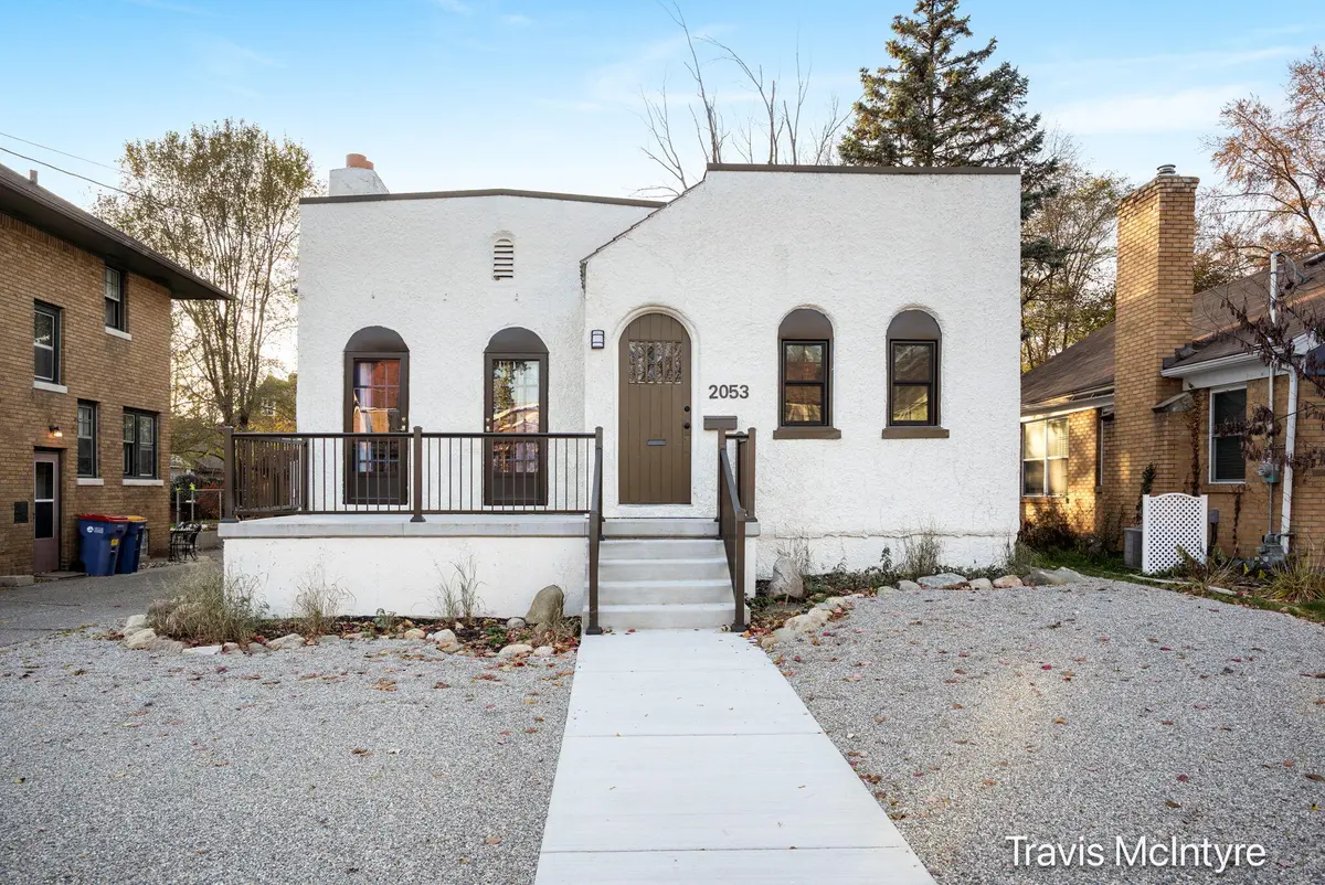 2053 Paris AVE SE, City Of Grand Rapids, MI 49507