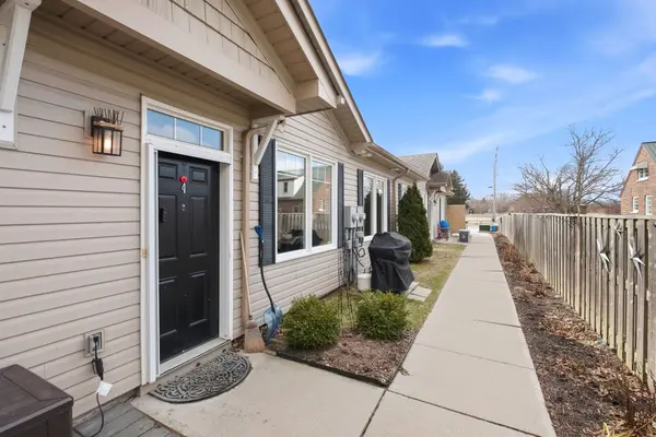 774 Ontario ST #4, Cobourg, ON K9A 3C5