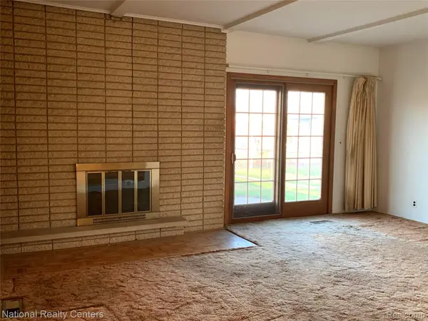 30203 Cousino DR, Warren, MI 48092