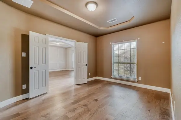 103 Garden Grove Lane, Red Oak, TX 75154