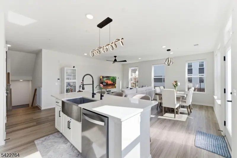 5 Sadie Cir #5201, Union Twp., NJ 07083