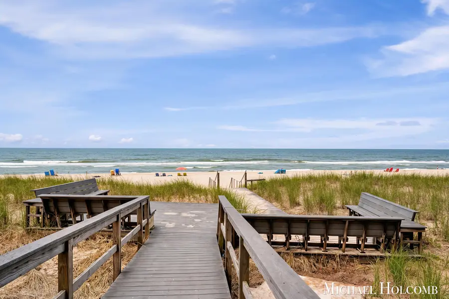 4279 Scenic DR, Benona Twp, MI 49455