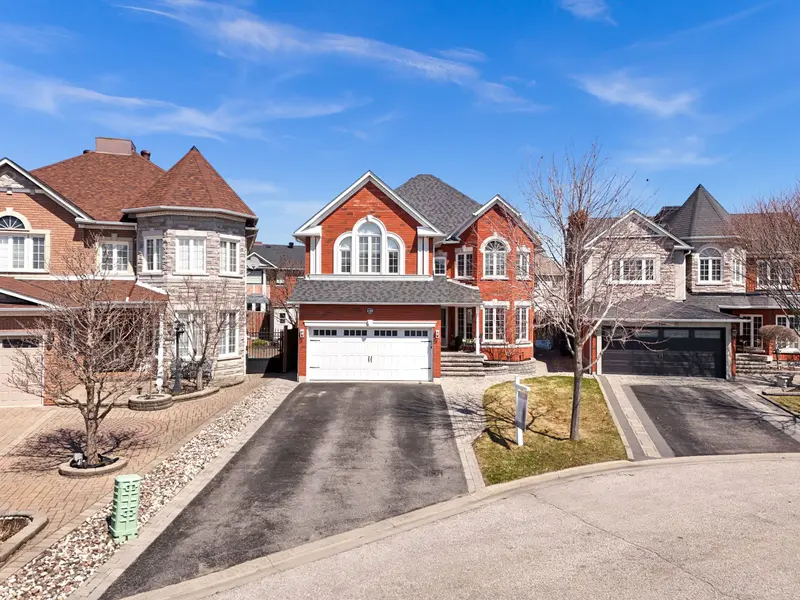 128 Bowles DR, Ajax, ON L1T 4C2