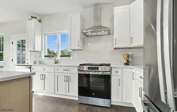 184 Canterbury Ave, North Arlington Boro, NJ 07031