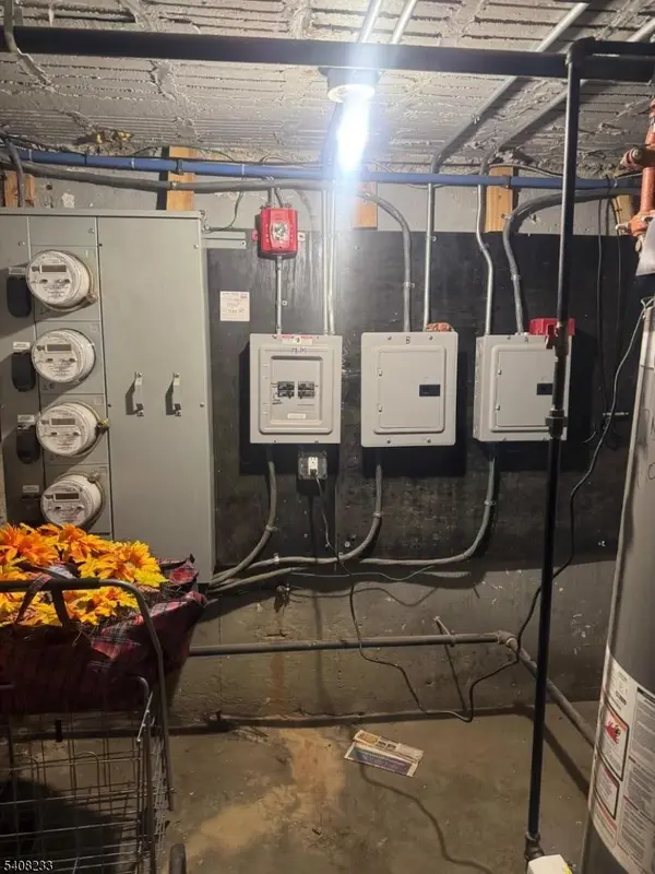 232 Ivy Ct, City Of Orange Twp., NJ 07050