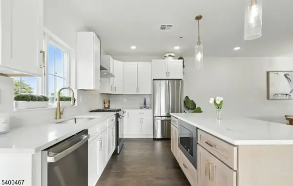 194 Canterbury Ave, North Arlington Boro, NJ 07031