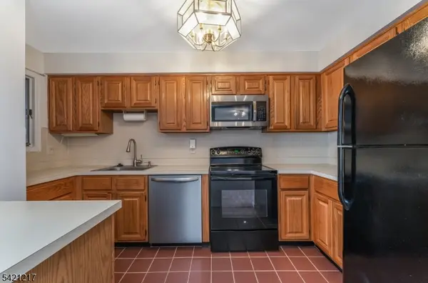 65 Westchester Ter, Clinton Twp., NJ 08801