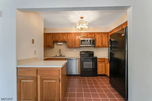 65 Westchester Ter, Clinton Twp., NJ 08801