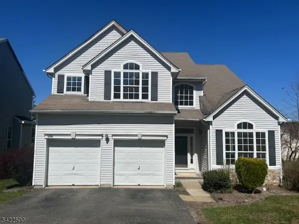 209 Winding Hill Dr, Mount Olive Twp., NJ 07840