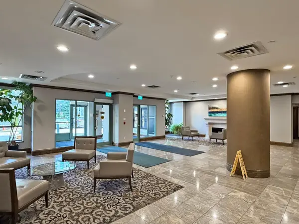 1 Pemberton AVE #306, Toronto C14, ON M2M 4L9