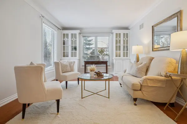 1424 The Links DR, Oakville, ON L6M 2N9