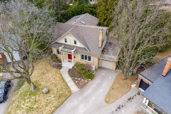 2184 Guthrie LN, Mississauga, ON L4Y 1W9