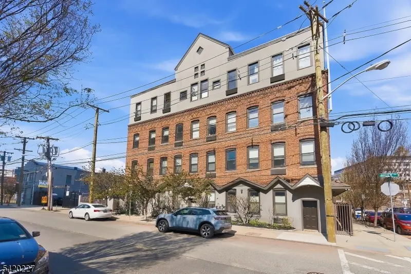 39-45 Bruen St #4, Newark City, NJ 07105