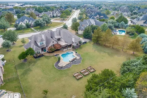 402 Wyndemere Boulevard, Heath, TX 75032