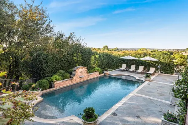 3004 W Shadow Drive, Arlington, TX 76006