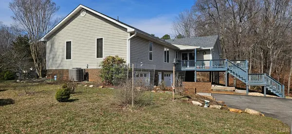 103 Glenn Haven TER, Goode, VA 24556