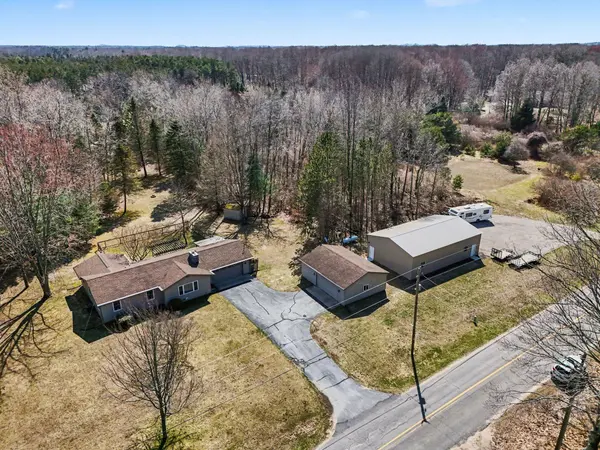 6335 Shagway RD, Hamlin Twp, MI 49431