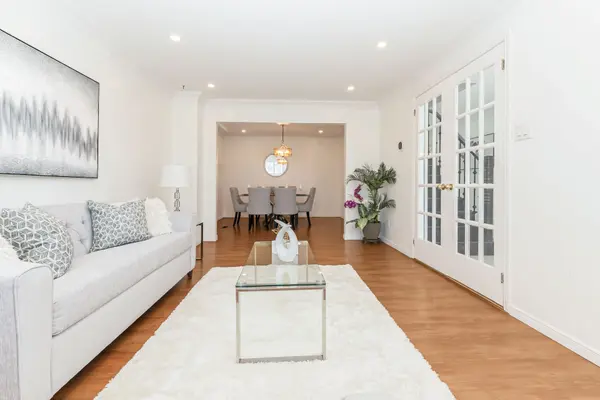 6 Macdougall DR, Brampton, ON L6S 3P5