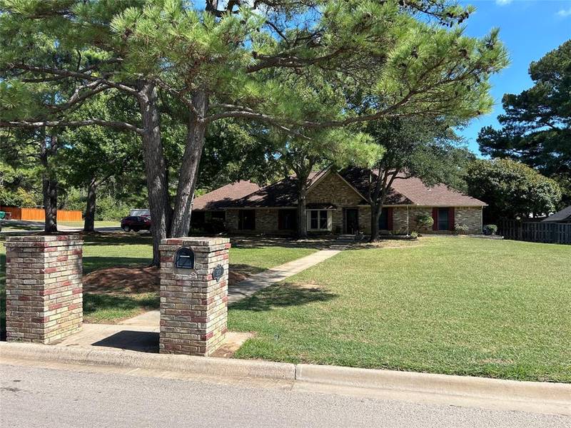 3601 Montecito Drive, Denton, TX 76205