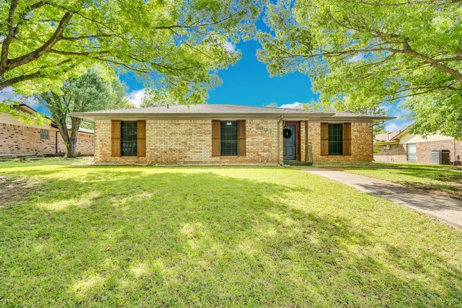 3003 Linda Drive, Ennis, TX 75119