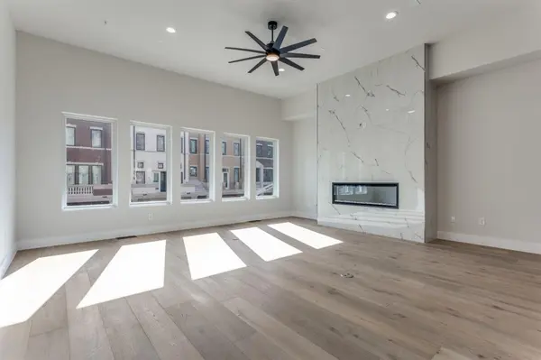 250 E Dallas Road #112, Grapevine, TX 76051