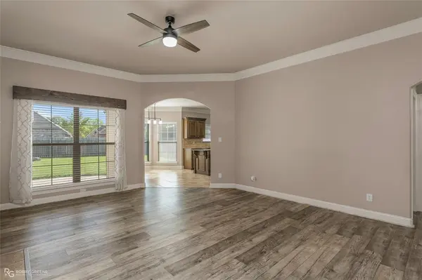 204 Pearwood Circle, Haughton, LA 71037