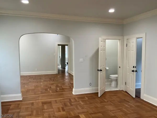 176 Weequahic Ave #2, Newark City, NJ 07112