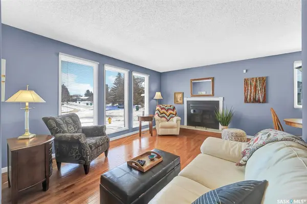 703 Candle COURT, Saskatoon, SK S7K 4Z9