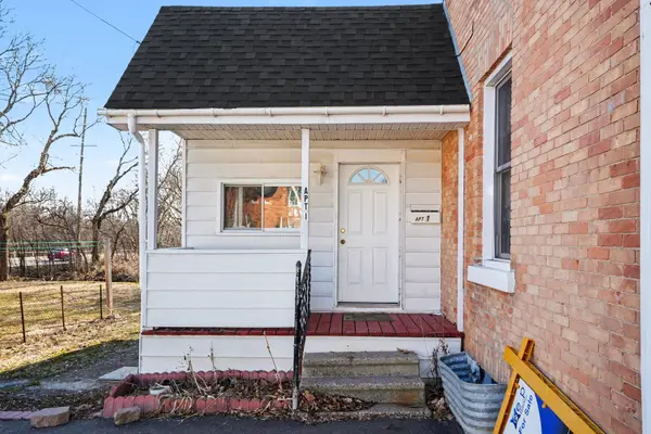 84 Bank ST N, Renfrew, ON K7V 2E2