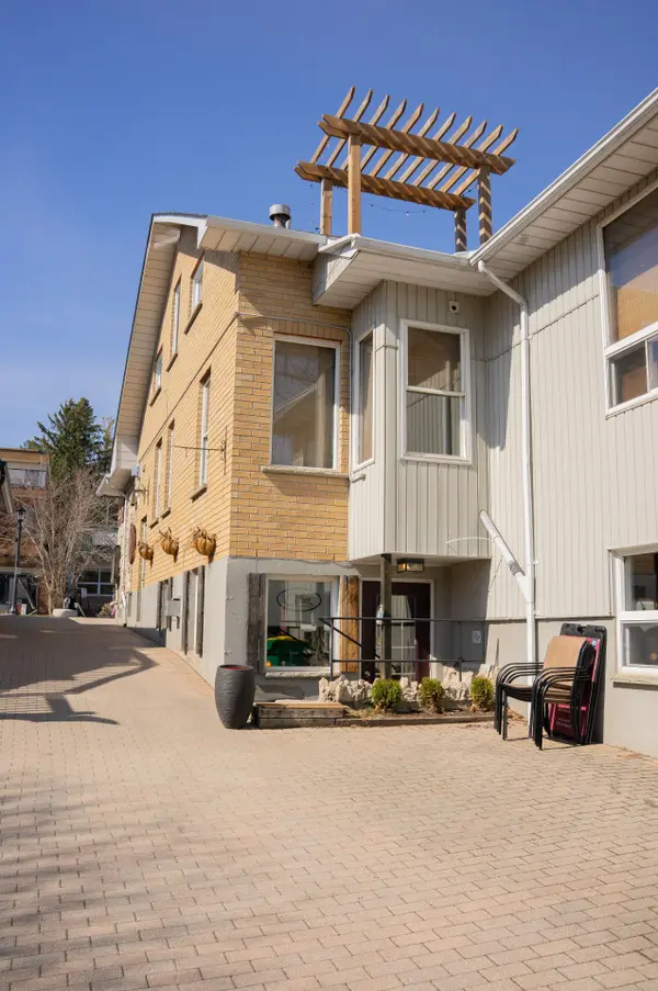 13 Mill ST E, Centre Wellington, ON N0B 1S0